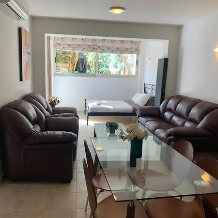 Apartman Cassiopeia 2-bedroom Lower Apt On With Pool Hriszí Aktí Haniá