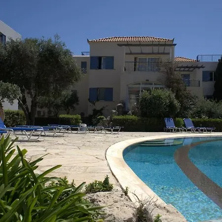 Cassiopeia 2-bedroom Lower Apt On With Pool Chania (Crete)
