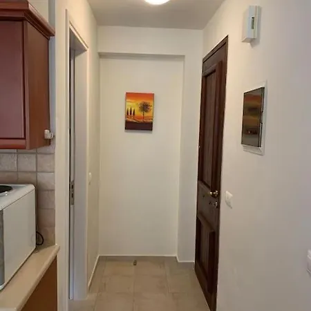 Apartament Cassiopeia 2-bedroom Lower Apt On With Pool