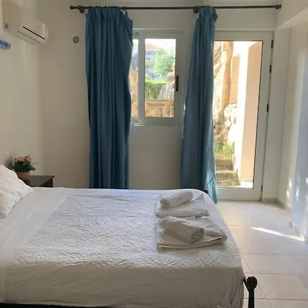 Cassiopeia 2-bedroom Lower Apt On With Pool * Chania (Crete)